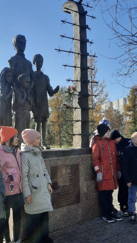 Митинг, посвященный увековечиванию памяти мирных жителей, погибших от рук нацистов в годы Великой Отечественной войны..